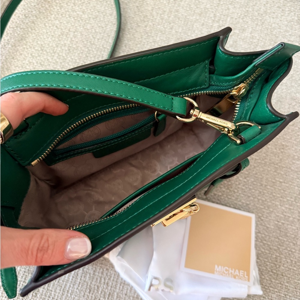 Michael Kors Green Crossbody Bag with Gold Accents - Picture 6 of 9